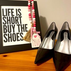 Nine West black pumps